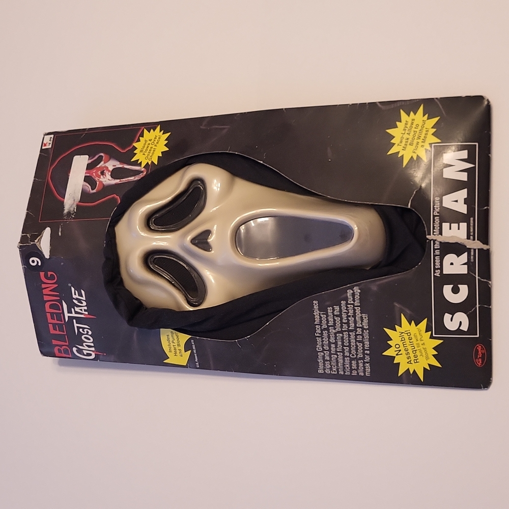 Vintage 1997 Scream Ghost Face Bleeding Mask